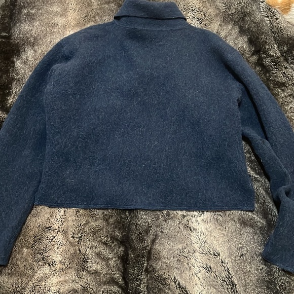 Beyond Threads cardigan - Picture 4 of 6